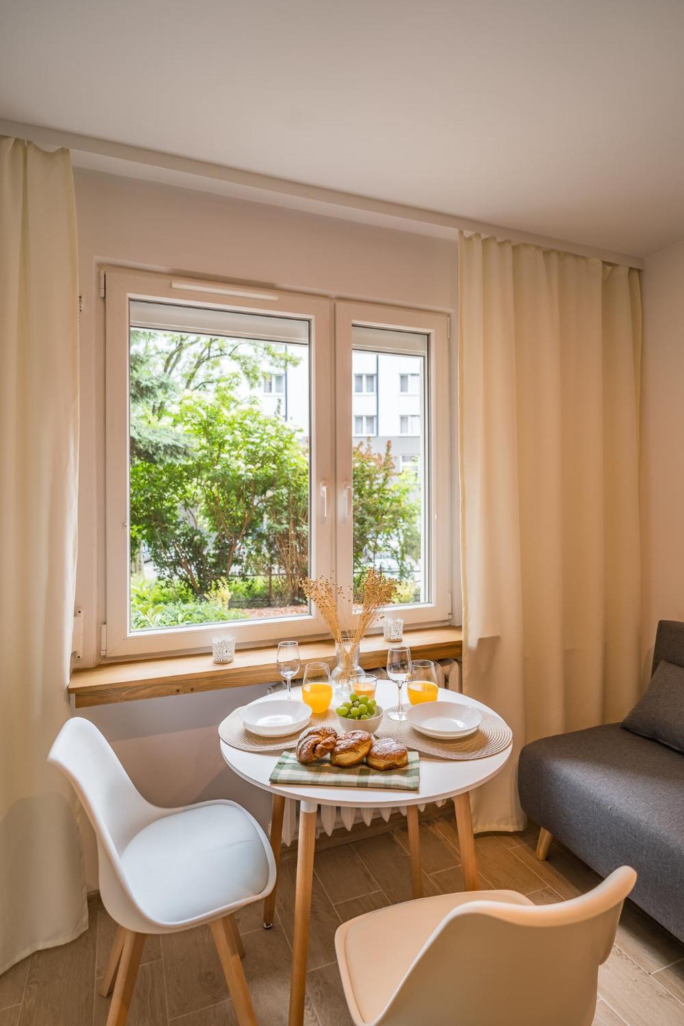 Ferienwohnung Krakow Czyzyny - Terrace By Rentujemy Exterior foto