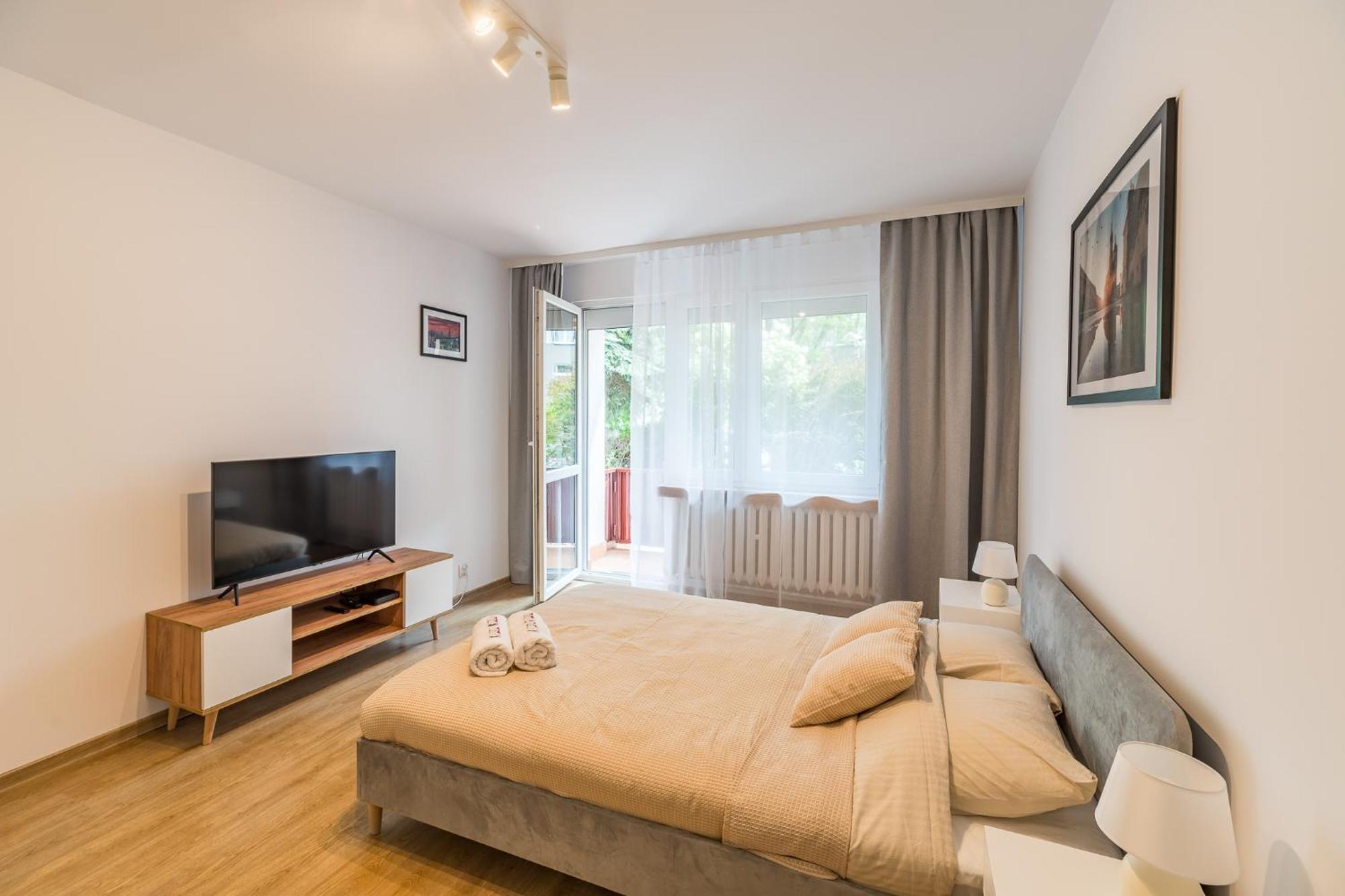 Ferienwohnung Krakow Czyzyny - Terrace By Rentujemy Exterior foto